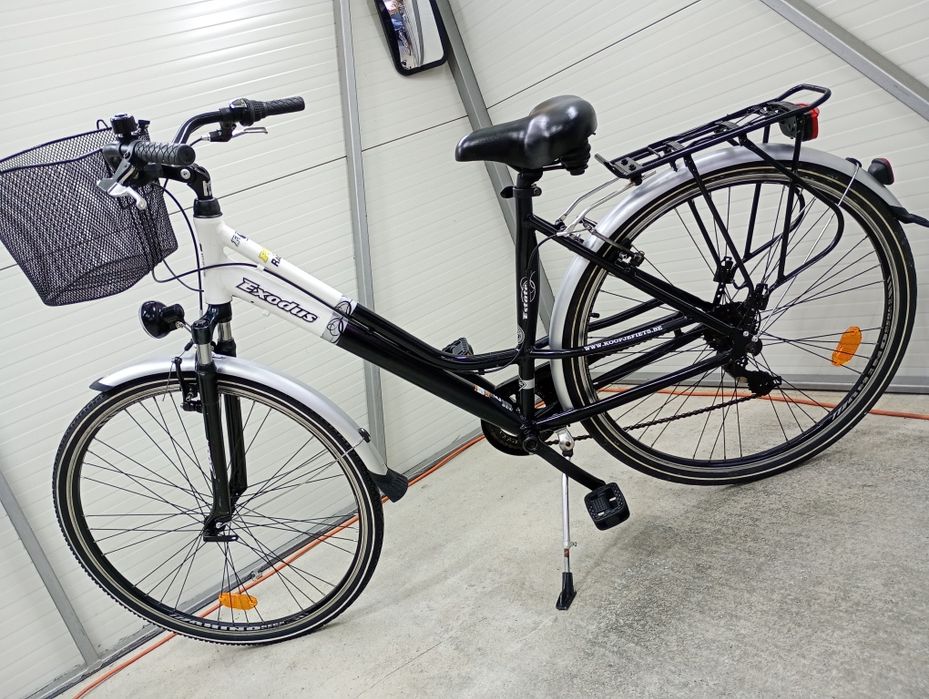Bicicletă damă EXODUS,roti 28,cu 3x7 vit,stare f bună !
