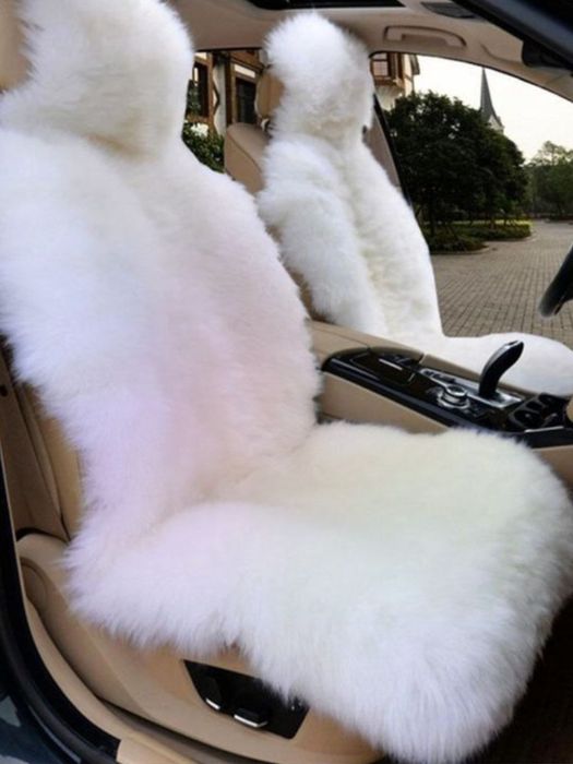 Тёплый меховой чехол на сиденье автомобиля подойдёт на любой вид авто