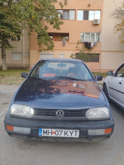 Vând Golf 3,anul 1993,negociabil