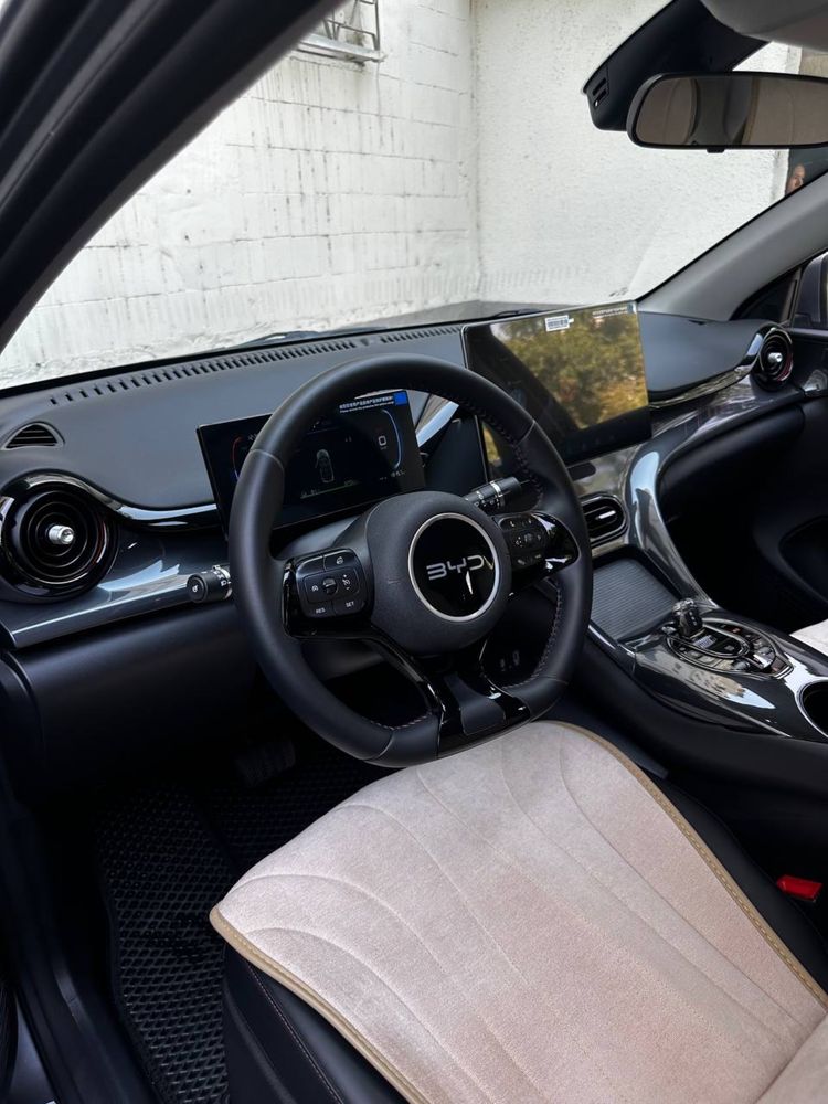BYD e2 405km электромобиль