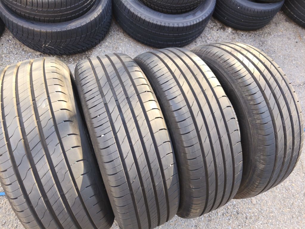 215/60/17" 4бр Good year efficient grip suv,dot5223,7mm