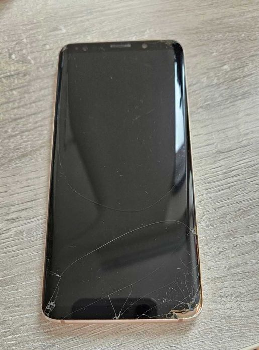Samsung Galaxy S9 смартфон 64GB DUAL Sim, счупен дисплей и гръб