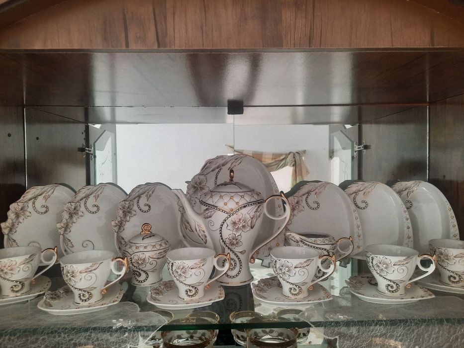 Срочно:  Кофейний набор 700000 сум