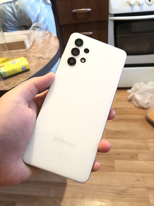 Самсунг А32 64/4гб Белый В идеале