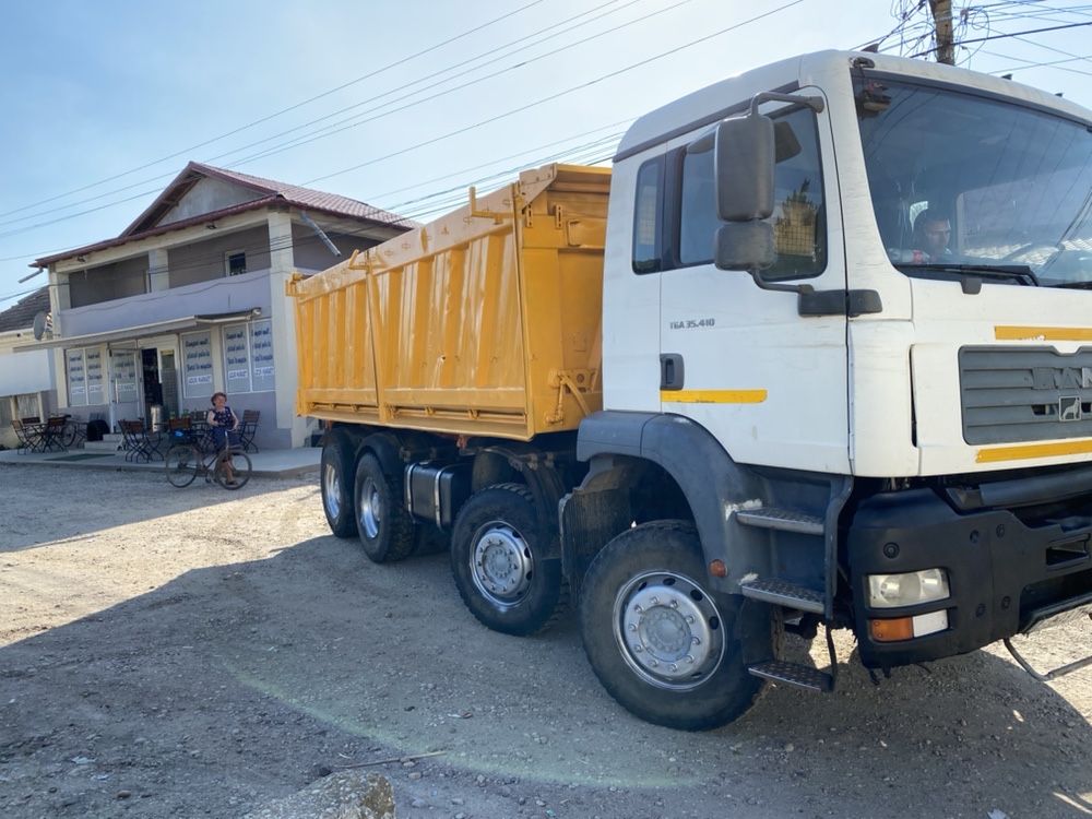 Inchiriez Buldoexcavator, excavator picon camion , bobcat , vidanja