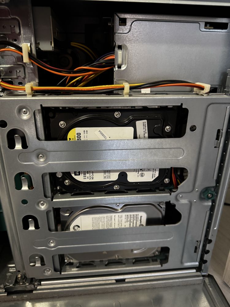 Компютър FUJITSU ESPRIMO P5730 E85+
