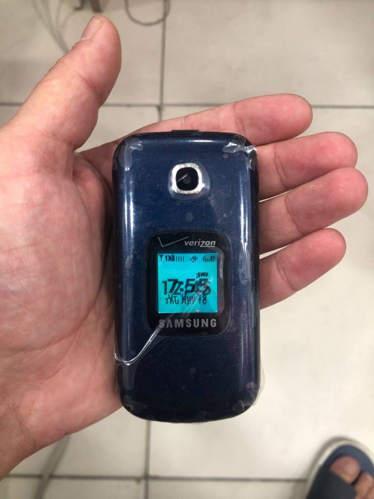 Samsung Gusto 3 yengi
