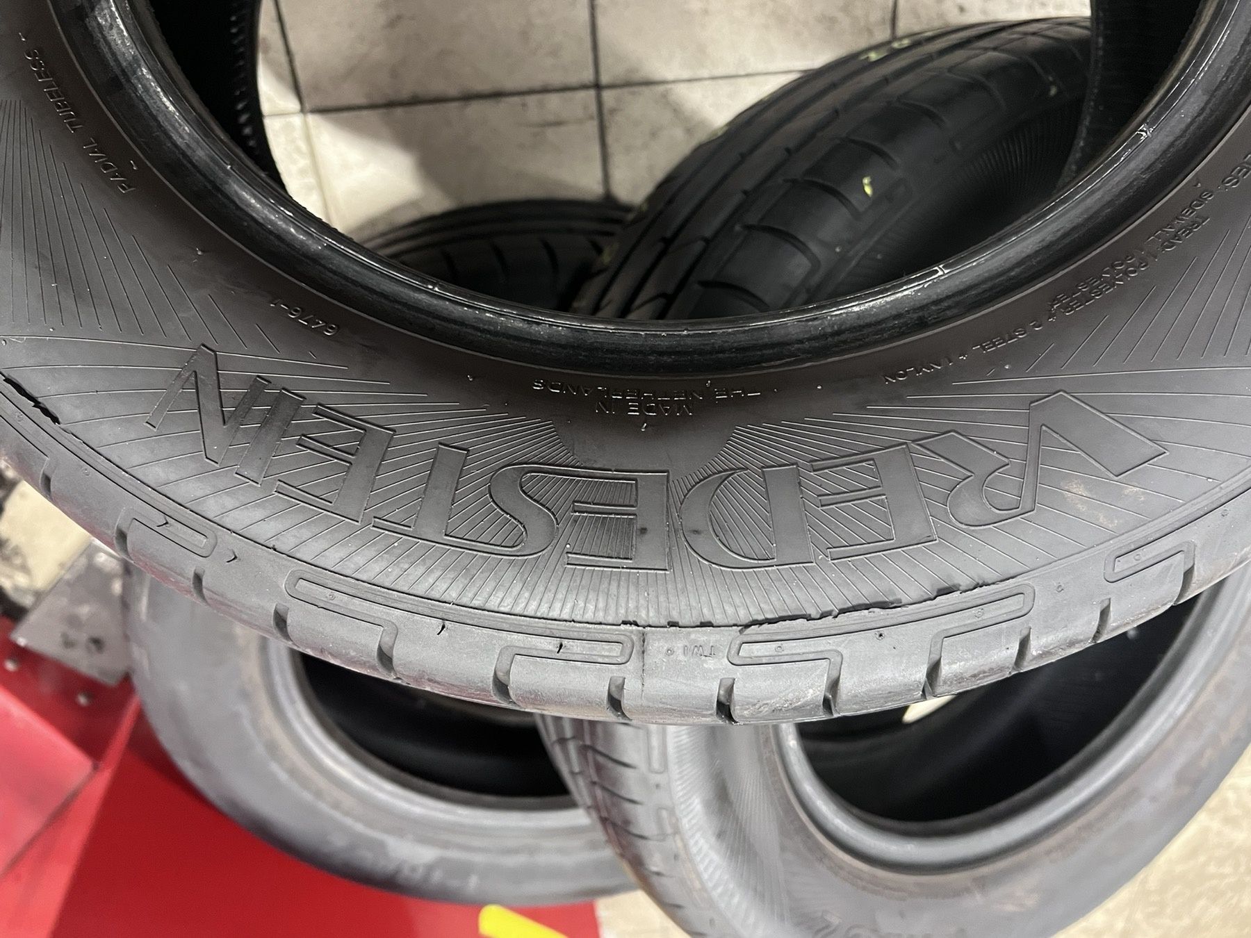 Летни гуми 185/65 R15 Vredestein