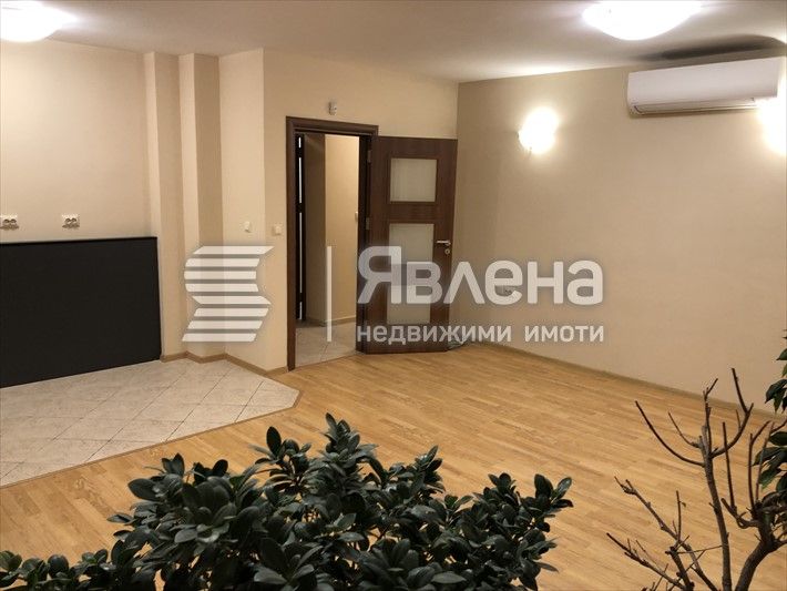 Дава се под наем Офис в Варна, ВИНС - 94 кв.м за 700 € - Снимка #2