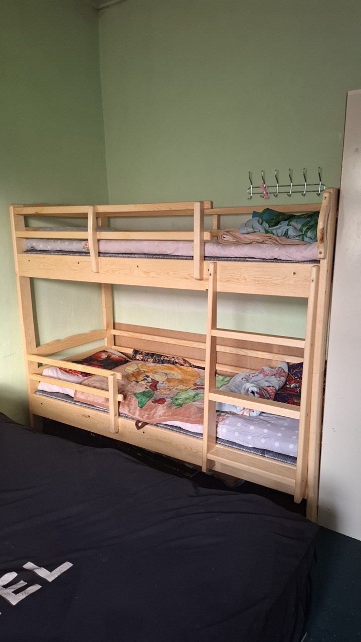 Срочна продаётся 2 этажный кровать