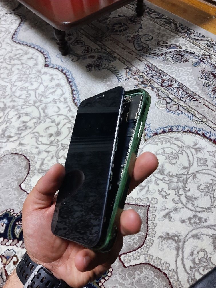 Iphone 11 zapchast narxda