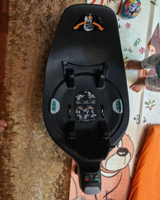 Scoica Cybex cloud z+ cu baza ISOFIX de fixare