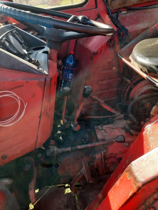 Vand tractor Fiat 550 cai putere cu încărcător frontal tip export