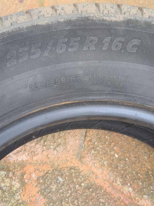 Vând cauciucuri m/s