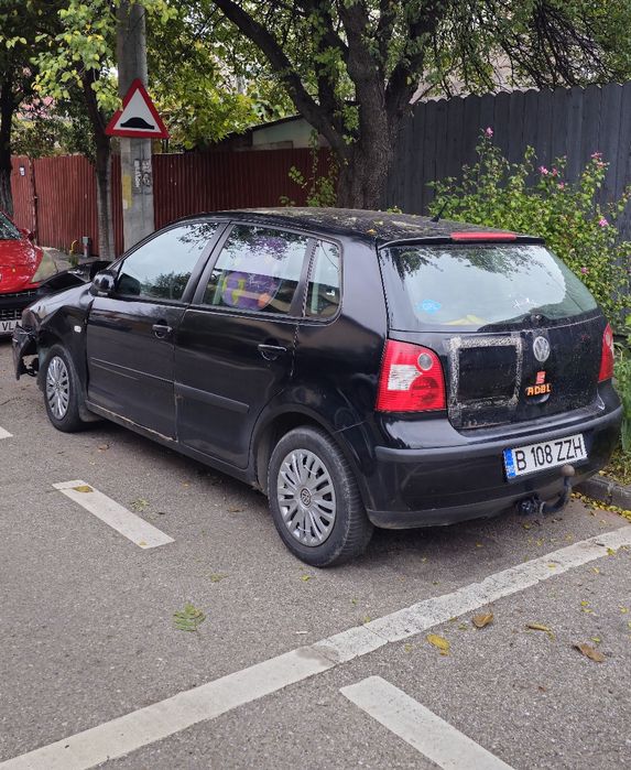 Vand Volskwagen Polo 9n Avariat cu Gaz luat de nou si Motor Funcțional