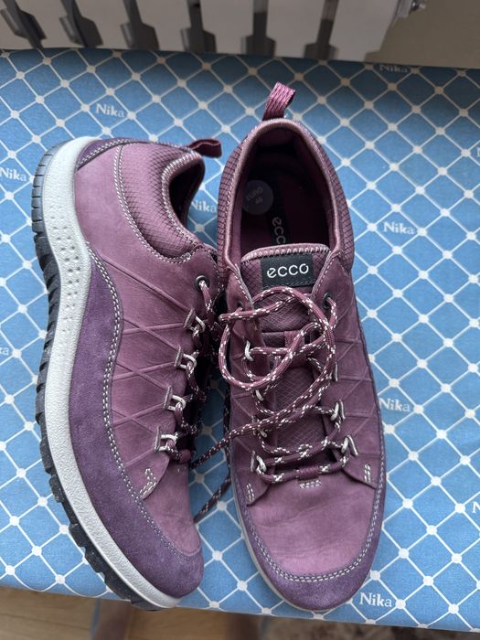 Продам кроссовки Ecco рр 40