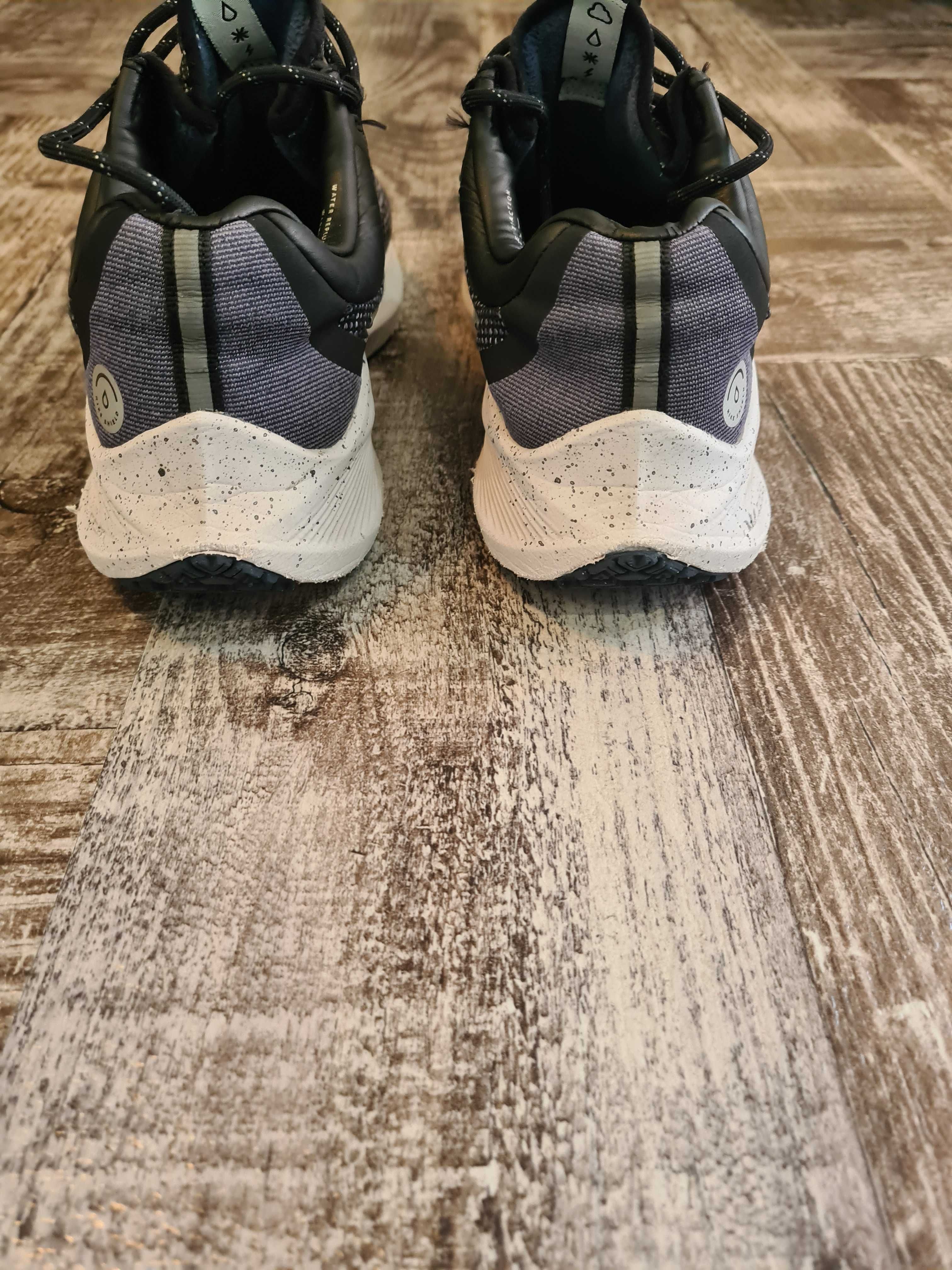 Маратонки  Nike Air Zoom 39 р- р