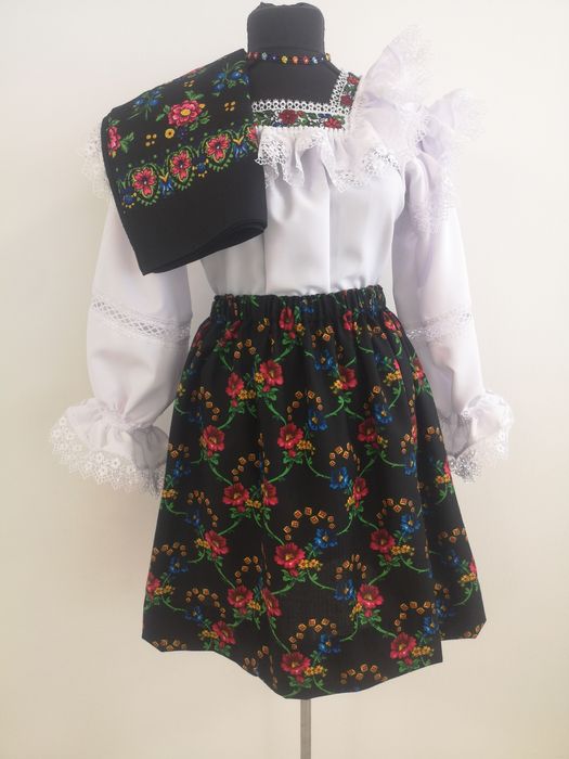 Costum popular pentru femei de Maramures