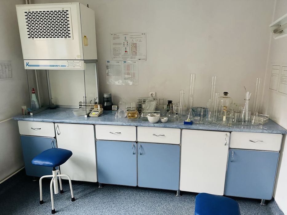 Vanzare aparatura si sticlarie de laborator analize medicale