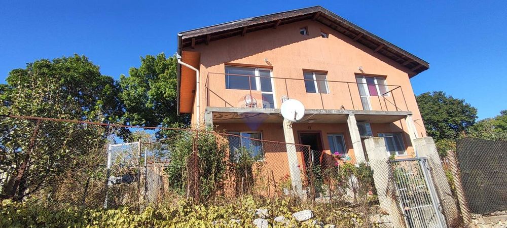 Къща в Варна, област-с.Кичево площ 156 цена 208900