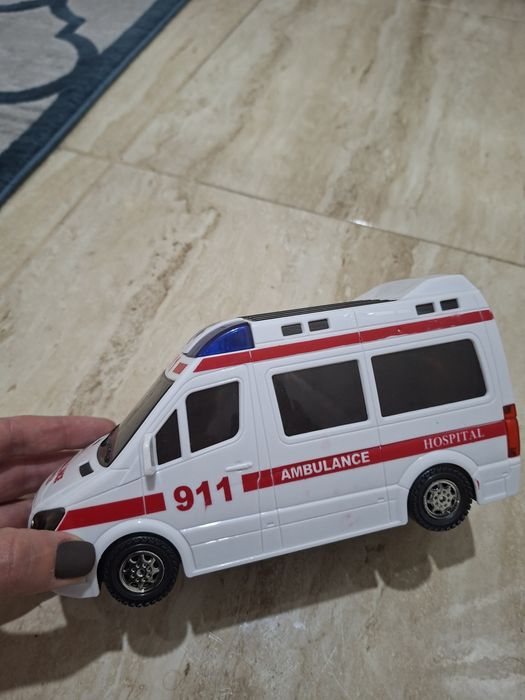 Jucărie ambulanta