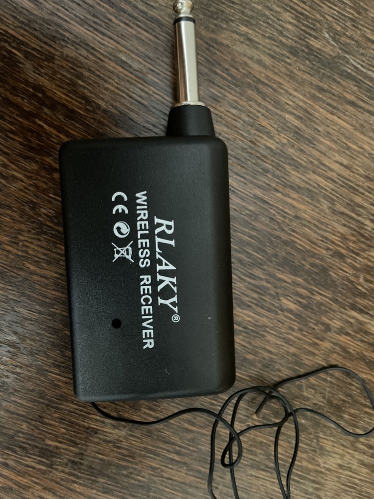 Receiver, Wireless antenna pentru microfon