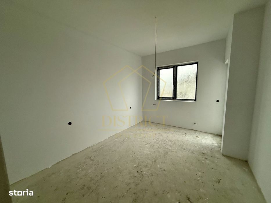 Duplex cu perete dublu cu toate utilitatile | Sanandrei