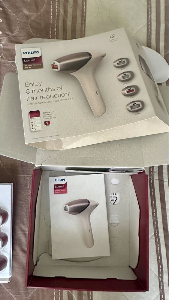 Фотоепилатор Philips Lumea 9000