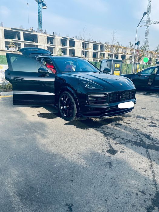 vand sau schimb porsche cayenne S