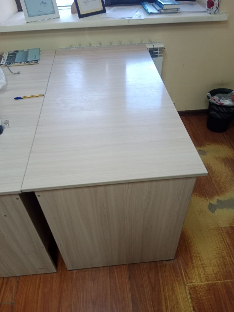 Стол офисный, для дома
