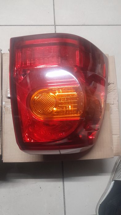 Задние фонари на крузак 200