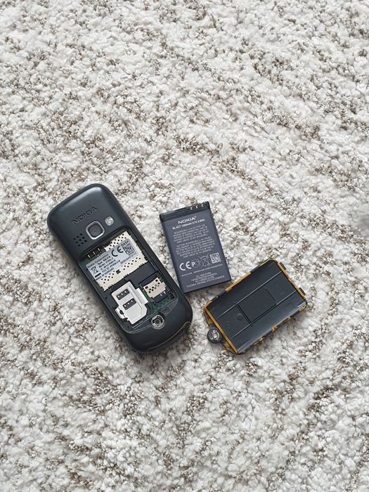 Vand Nokia 3720c