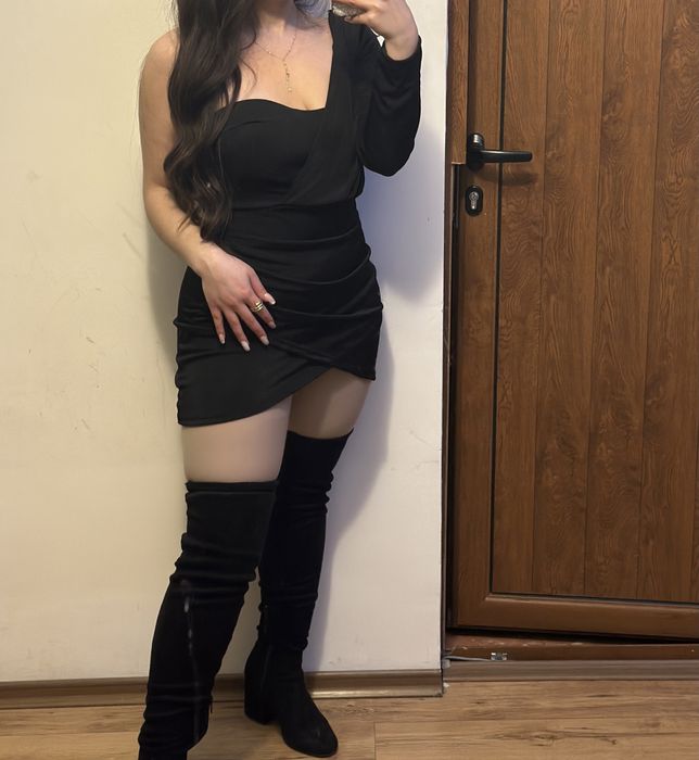 Черна рокля