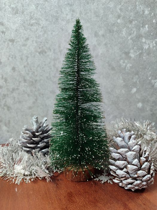 Ёлка искусственная