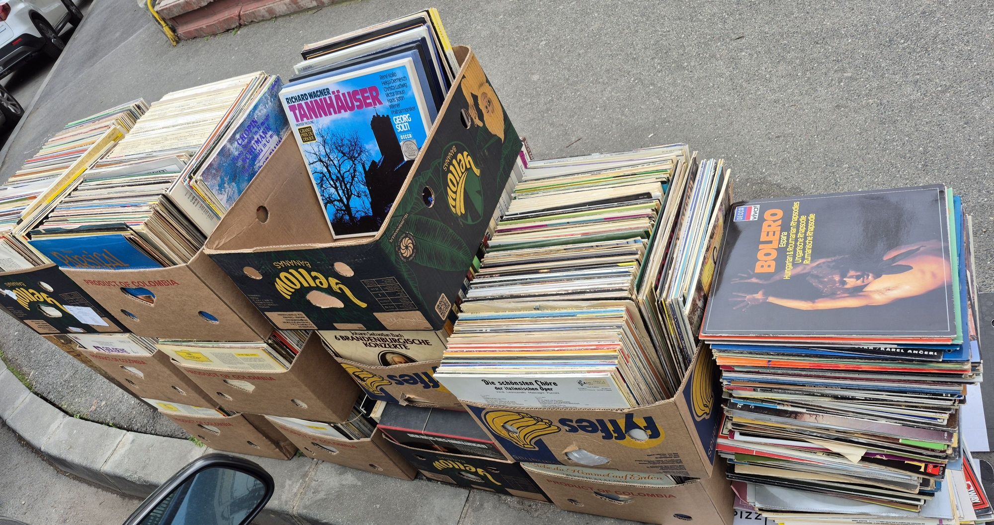 Vând Lot 600LP Discuri Vinil colectie cu muzica mixta 

-