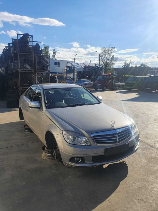 Mercedes c180 Kompressor w204  Dezmembrez/Dezmembram