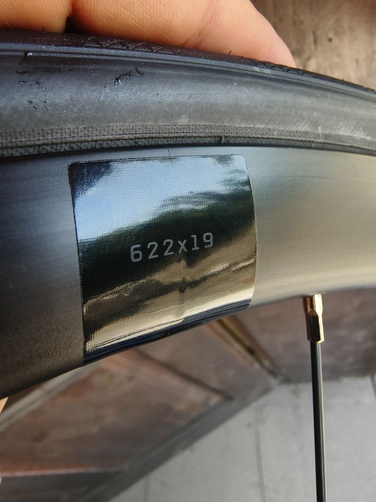 Нови капли с гуми Shimano RS470 Disc Hubs 700c  12х100 12х142
