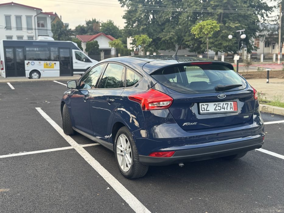 Ford Focus 3 Facelift 2015 hatchback/benzina/navigatie