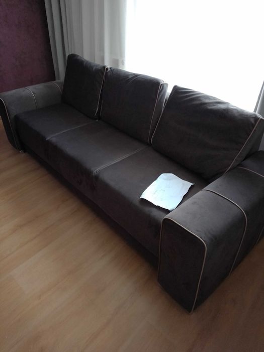 montaj mobila vitrina pat coltar biblioteca etajera comoda birou scaun