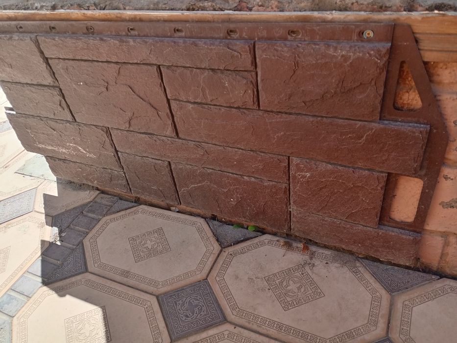 Облицовочный резинопластик для стен и фундамента