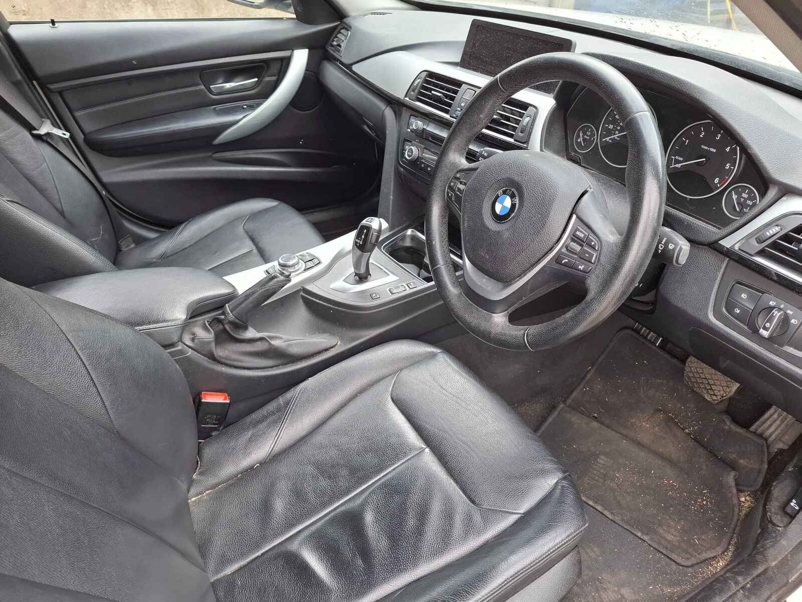 Aripa Spate Stanga BMW Seria 3 2012 Berlina Alb