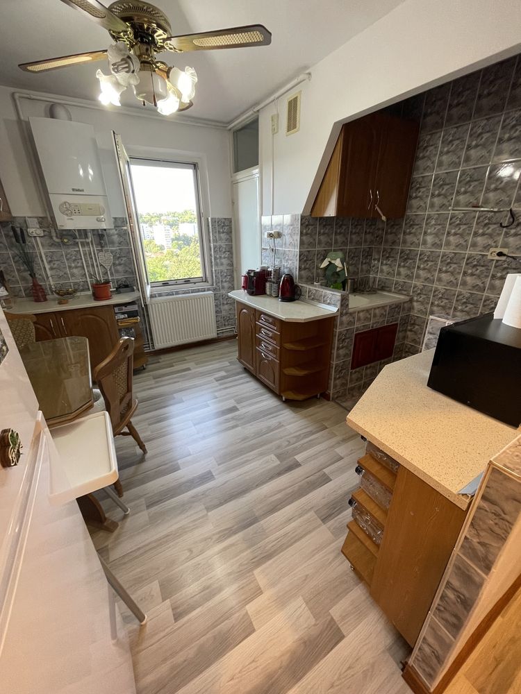 Apartament cu doua camere, decomandat