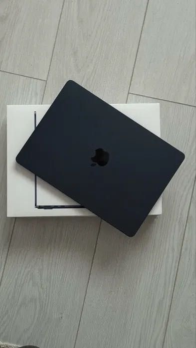 MacBook Air M4 2025 13'' 16GB RAM 256SSD