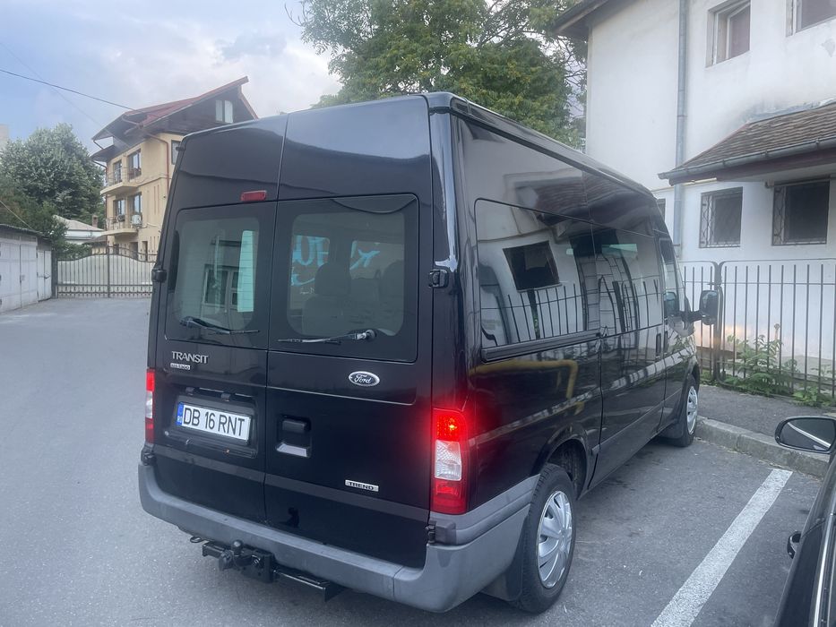 Inchiriez/inchiriere/rent a van/microbuz/microbuze  9 locuri