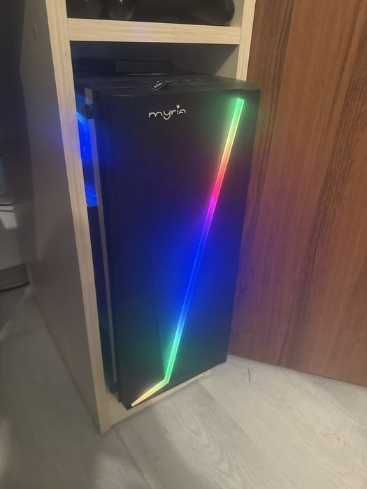 Vand Pc gaming detalii in descriere