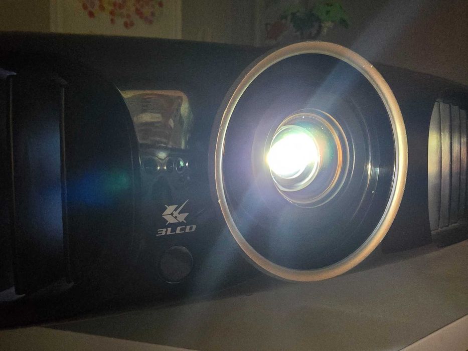 Проектор за домашно кино Epson EH-TW6100 1080p 2300 ANSI Lumens