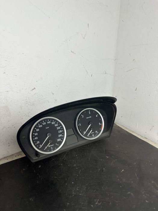 Ceas ceasuri bord BMW Seria 5 E60 E61 520d 525d 530d 535d 6937618
