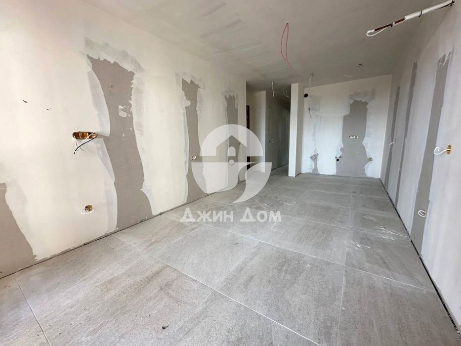 Продава се Двустаен апартамент в к.к. Слънчев бряг - 65 кв.м за 2154 €/кв.м - Снимка #2