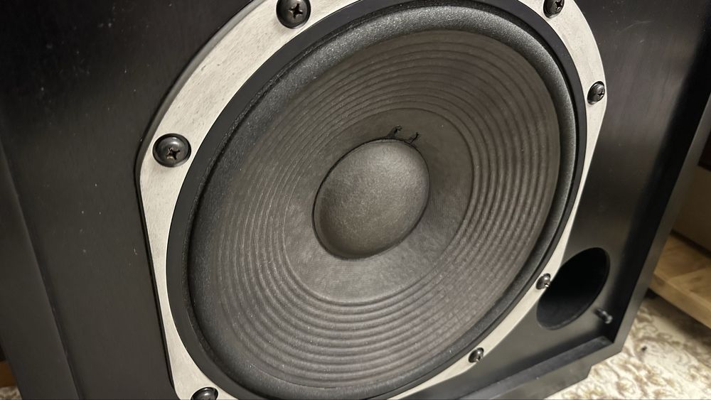 Усилитель-Yamaha ax2000a, и акустика Yamaha fx3