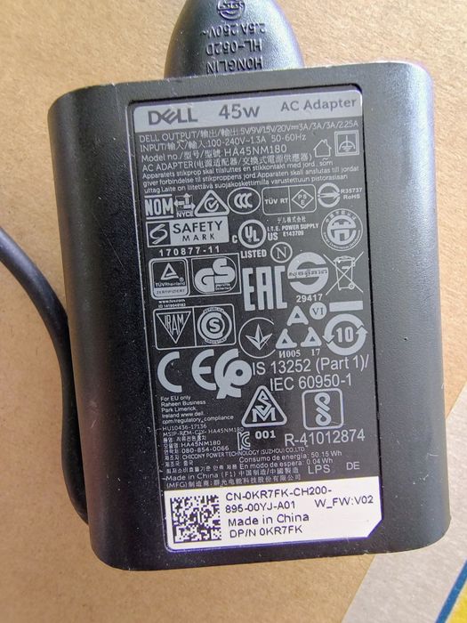 Vând încărcător dell 19.5 v  4.75A